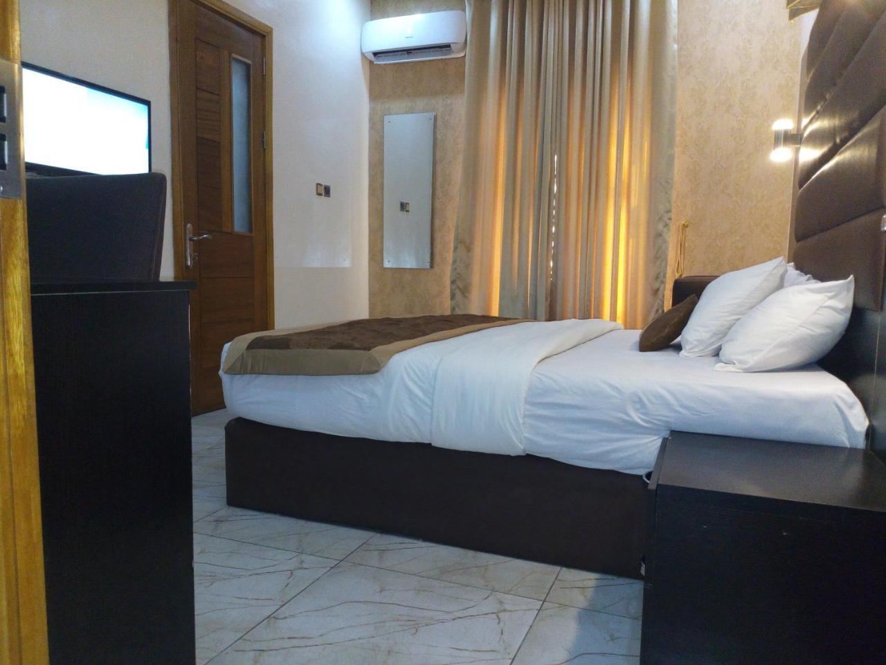 Bana Hotel & Suites Lagos Eksteriør bilde