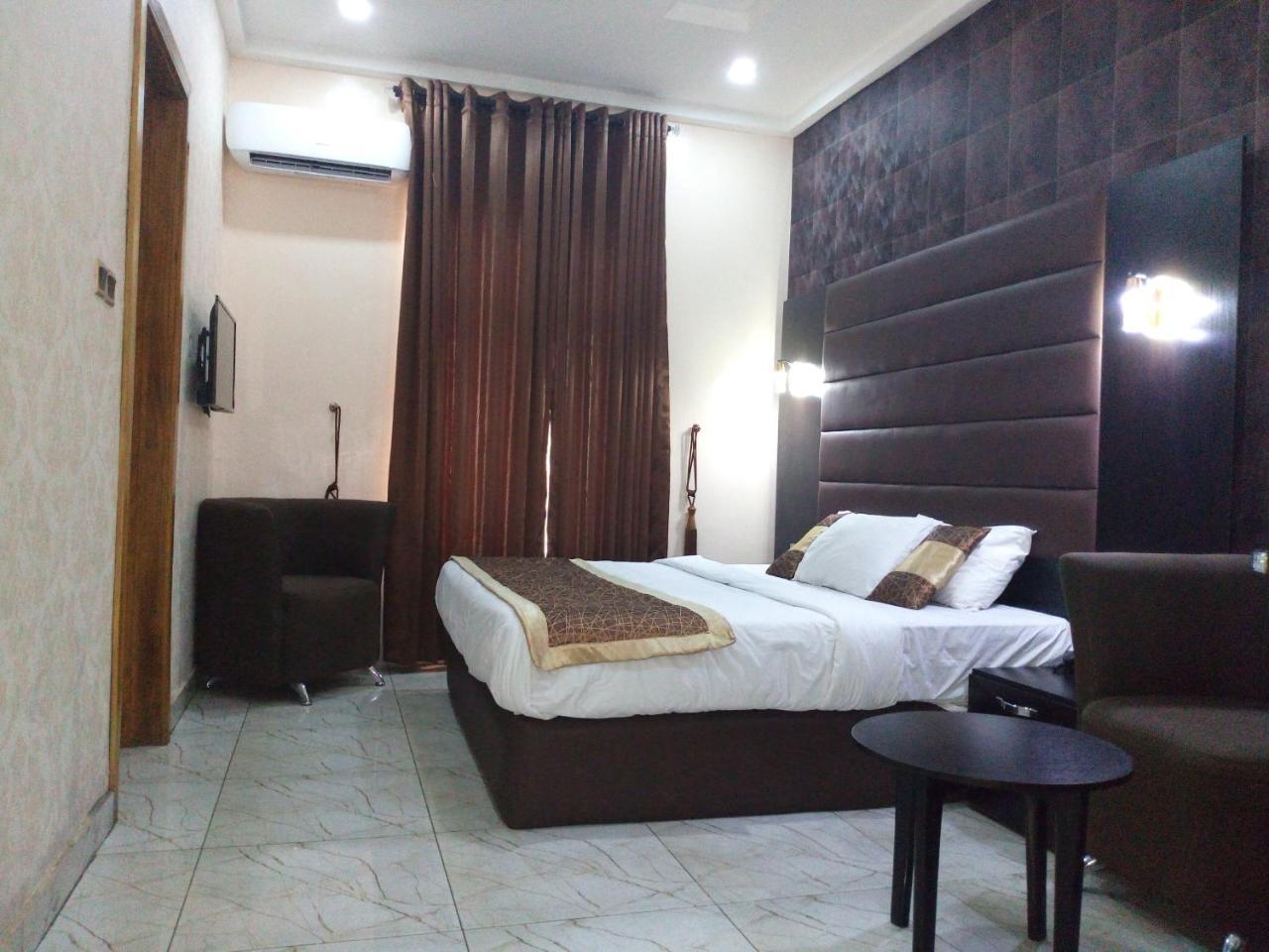 Bana Hotel & Suites Lagos Eksteriør bilde