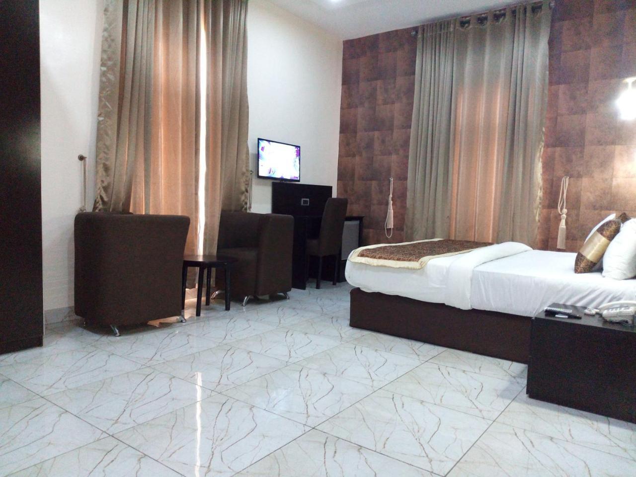 Bana Hotel & Suites Lagos Eksteriør bilde