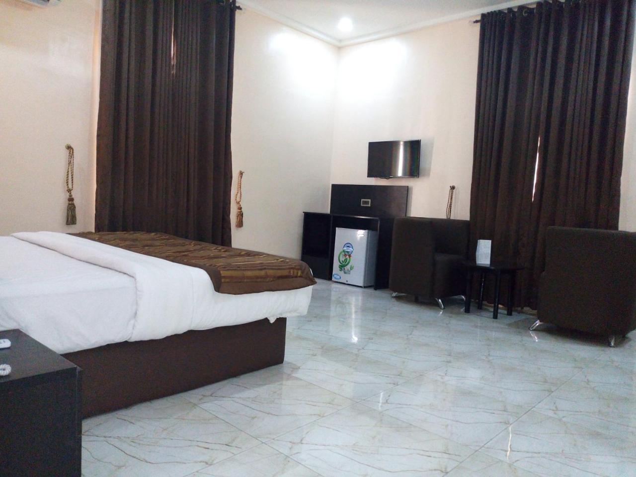 Bana Hotel & Suites Lagos Eksteriør bilde